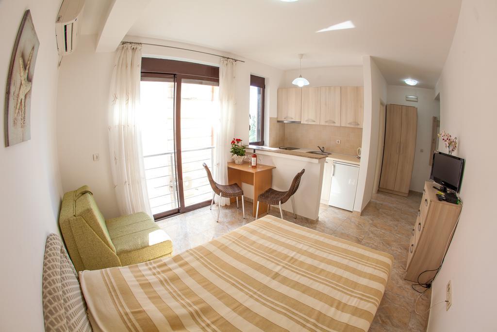 Apartments Lumiere Rafailovici Exterior foto