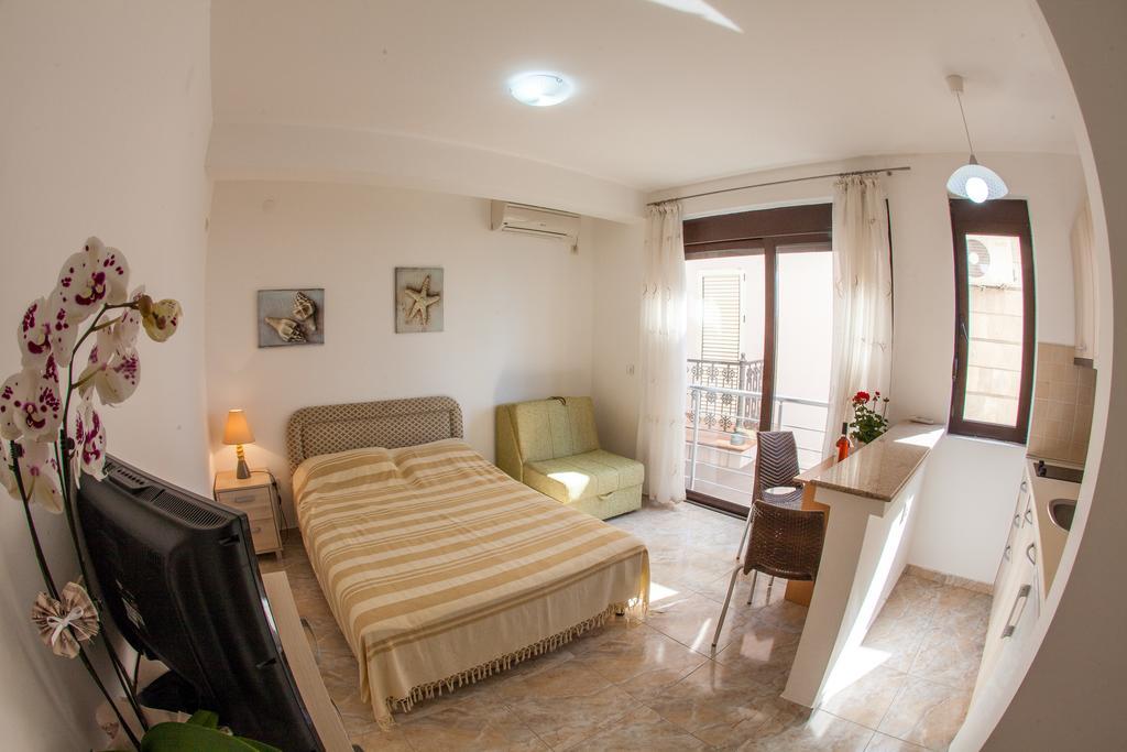Apartments Lumiere Rafailovici Exterior foto